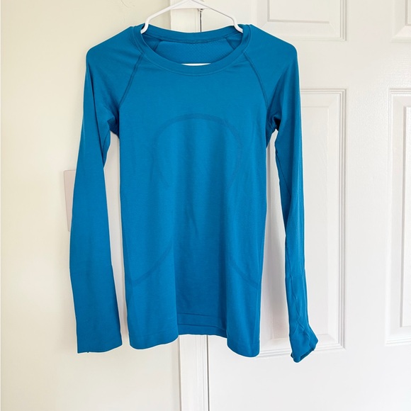 Lululemon Swiftly Tech Long Sleeve 2.0 Race Length Capri Blue Capture Blue 4 - Picture 1 of 9